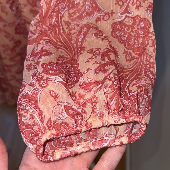 ✨NWOT✨ Express Off The Shoulder Ruffle Romper - Picture 3 of 4